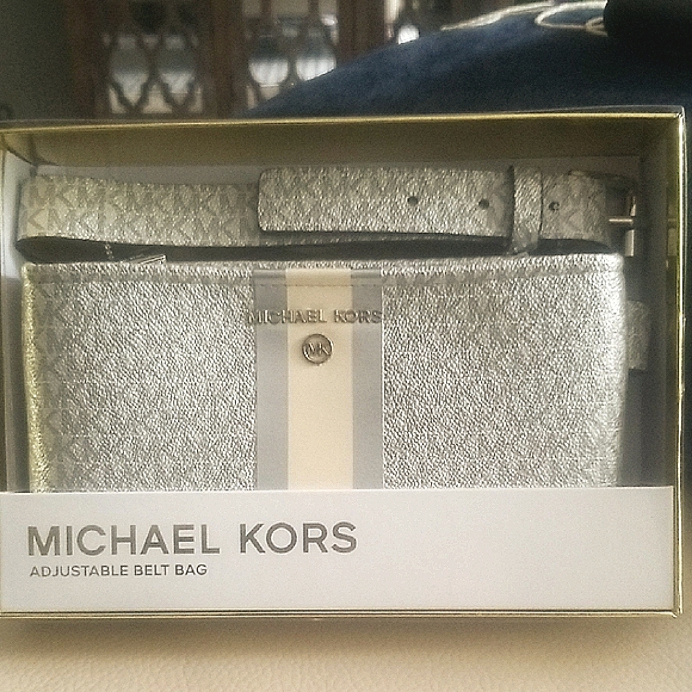 Michael Kors Adjustable Belt Bag NWT $118